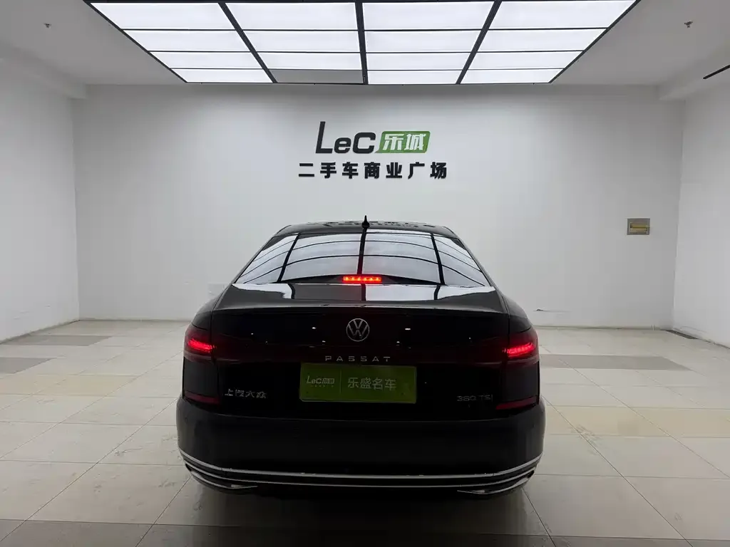 Volkswagen Passat 2024 из CN, фото 2