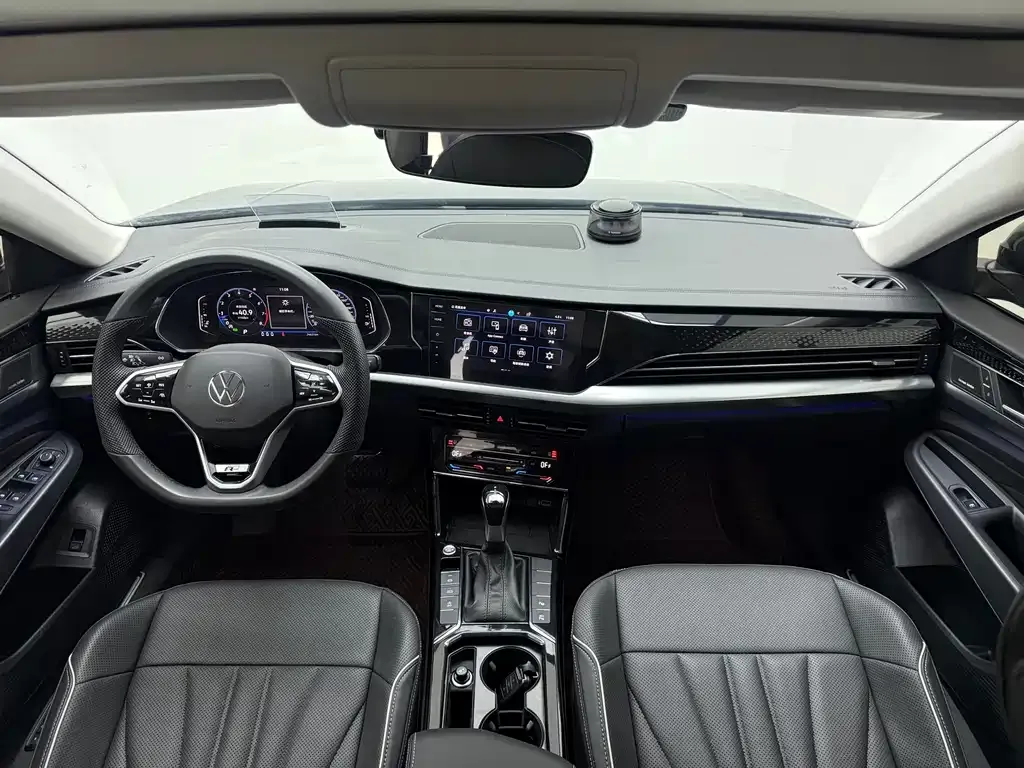 Volkswagen Passat 2024 из CN, фото 10