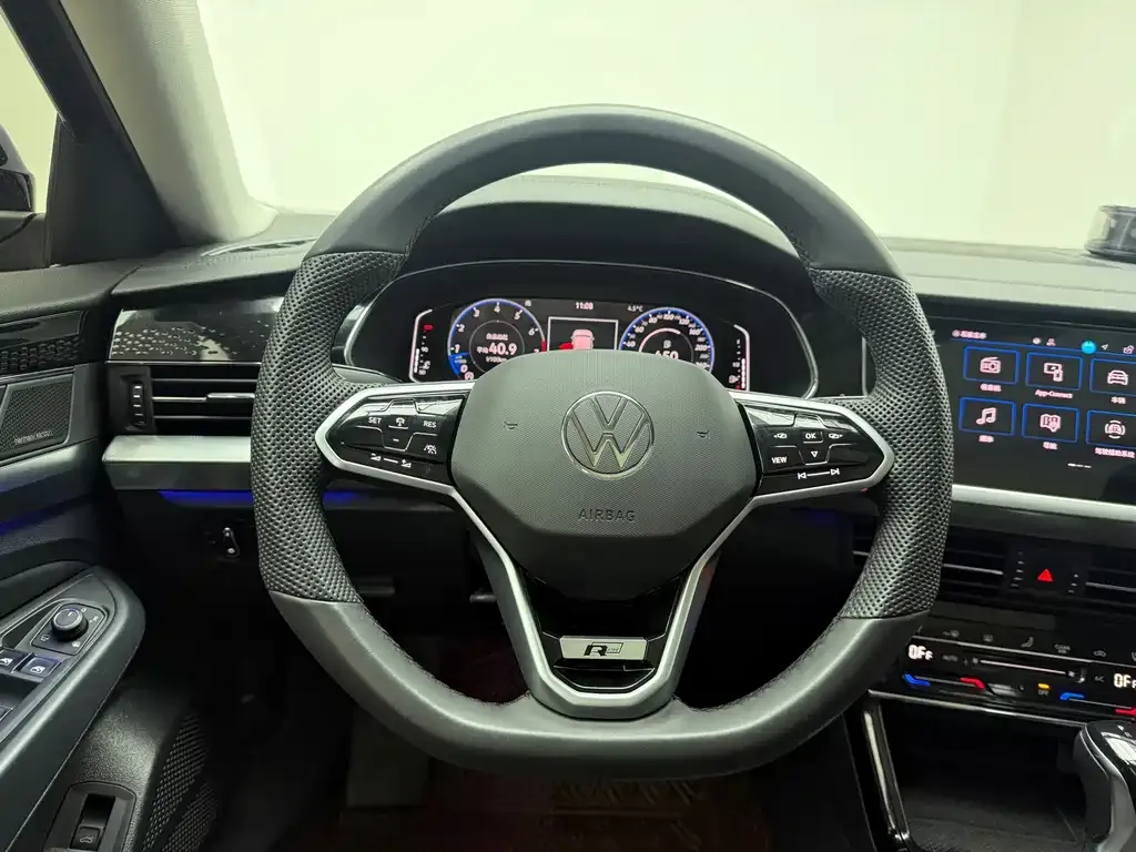 Volkswagen Passat 2024 из CN, фото 8
