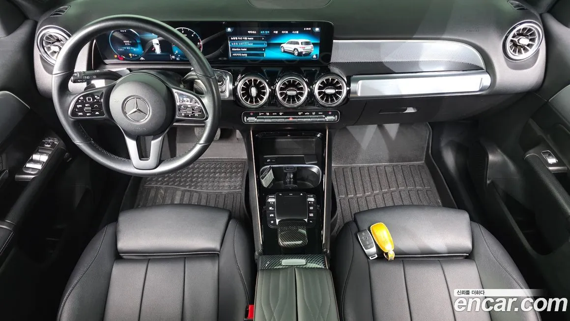 Mercedes-Benz GLB-Class — фото 10