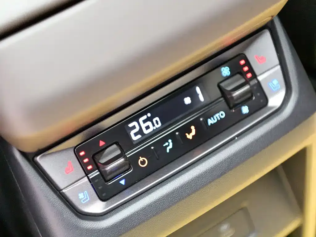 Ford Edge — фото 6