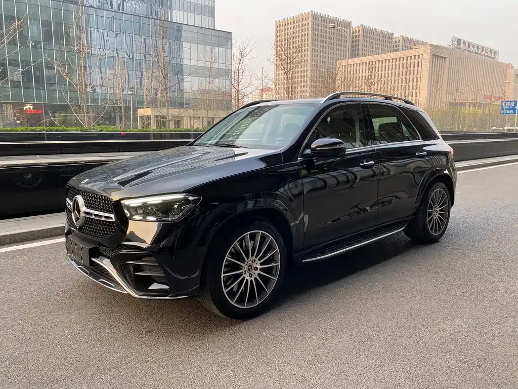 Mercedes-Benz GLE — фото 1