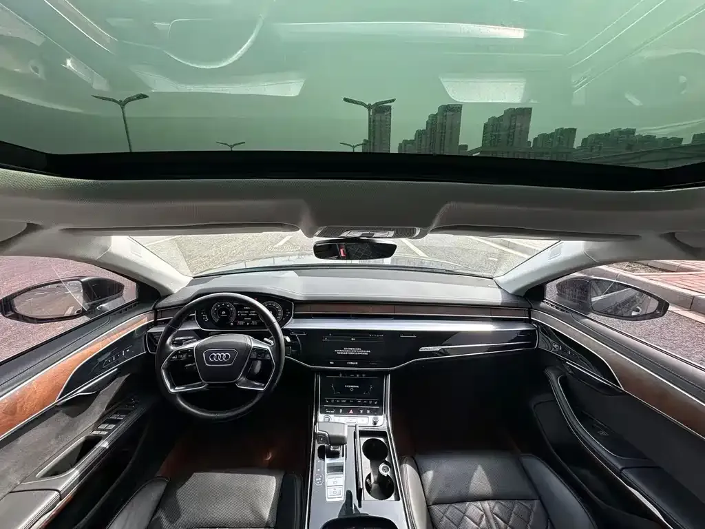 Audi A8 2022 из CN, фото 2