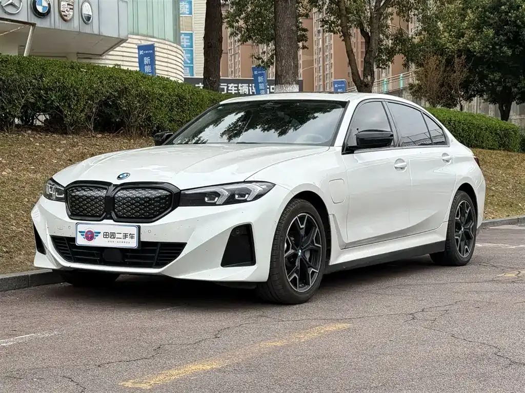 BMW i3 — фото 1