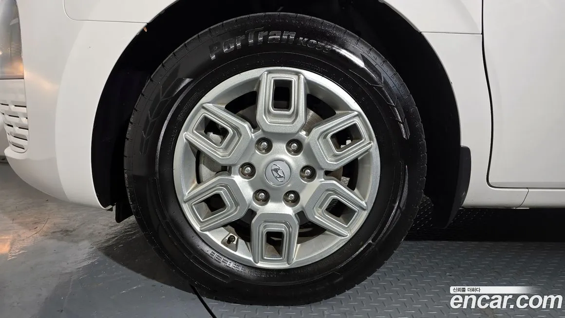 Hyundai Staria — фото 6