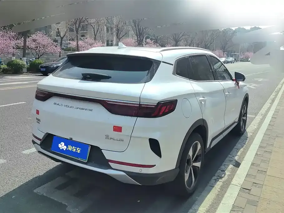 BYD PLUS New Energy — фото 6