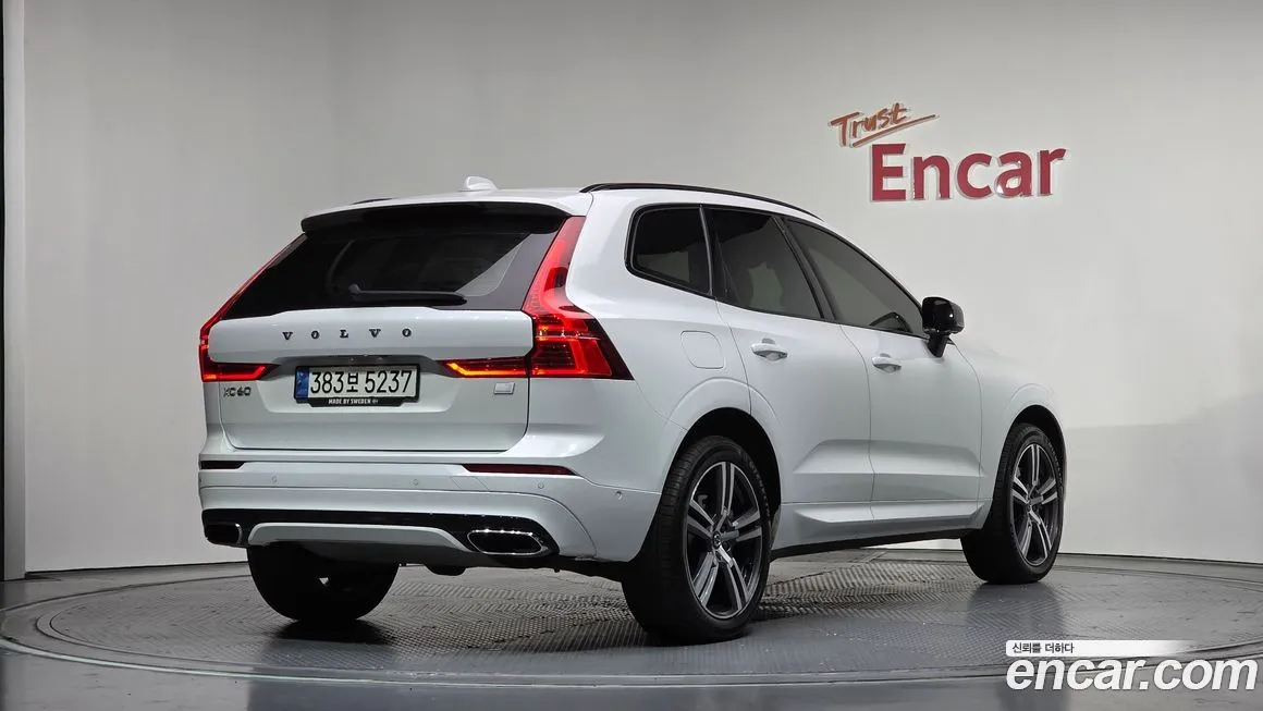 Volvo XC60 2021 из KR, фото 4
