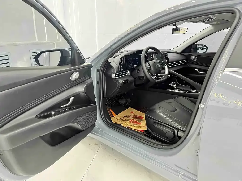Hyundai Elantra 2022 из CN, фото 3
