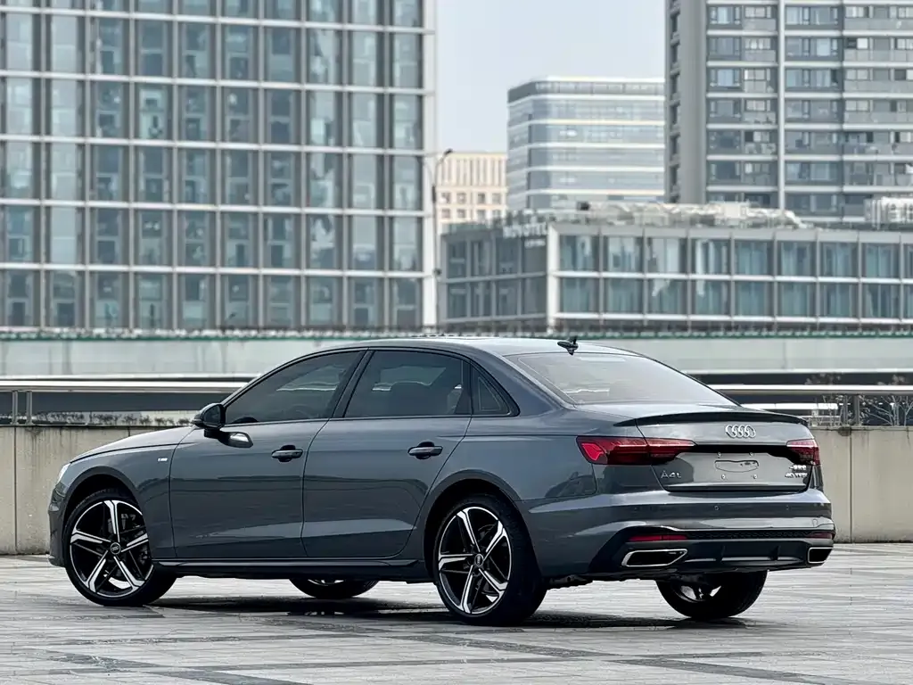 Audi A4L — фото 6