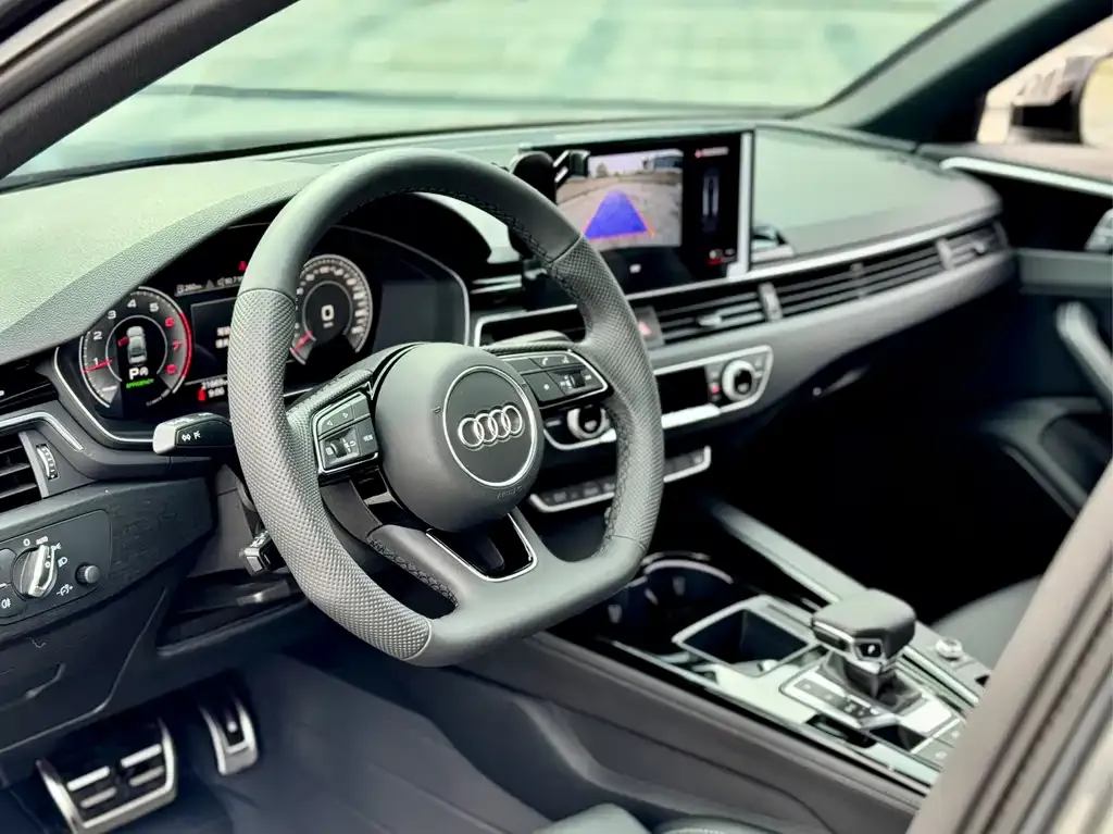Audi A4L — фото 8