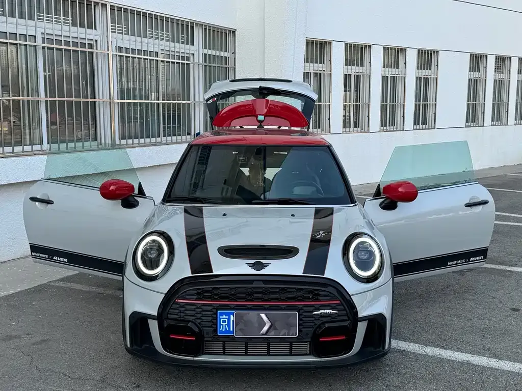 MINI JCW (John Cooper Works) — фото 4