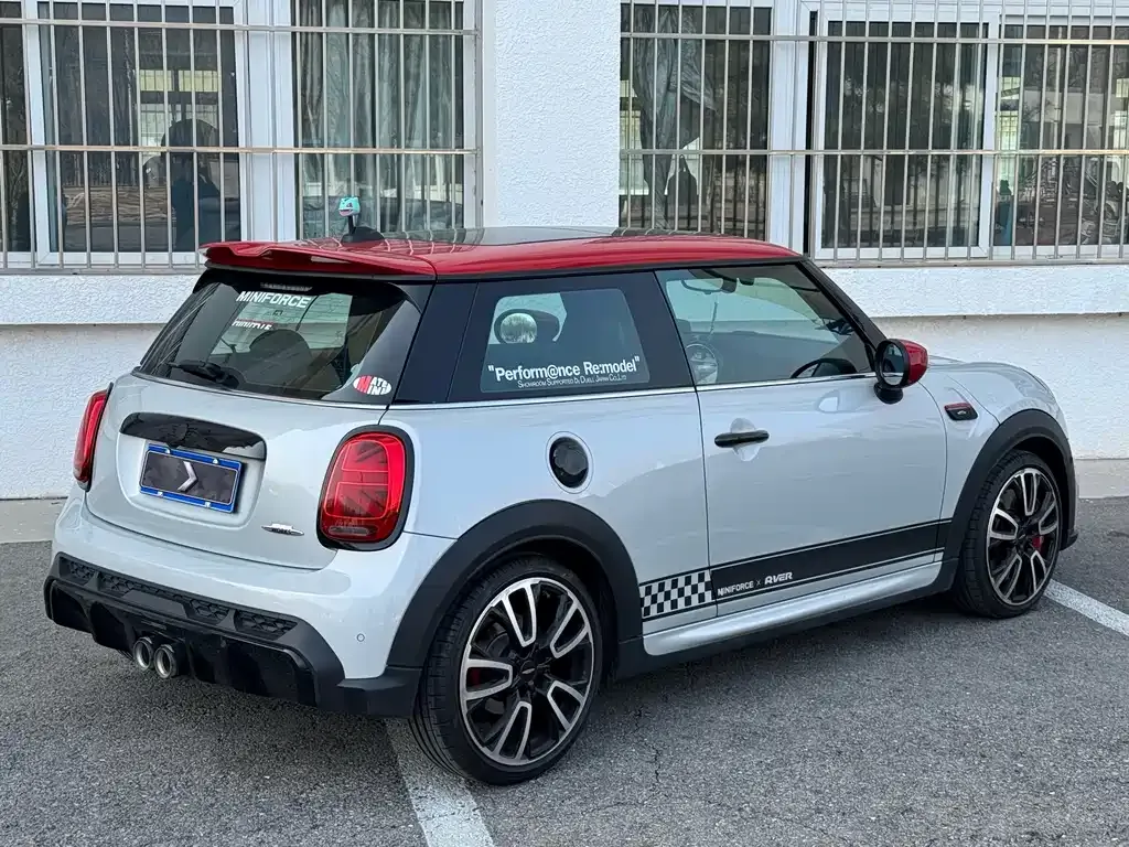MINI JCW (John Cooper Works) — фото 6