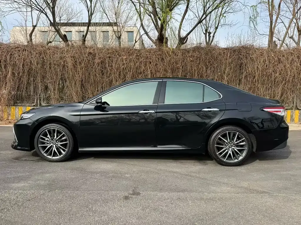 Toyota Camry 2024 из CN, фото 4