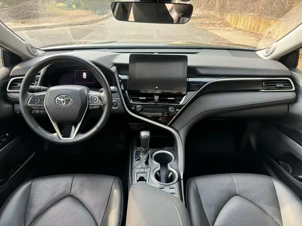Toyota Camry 2024 из CN, фото 8