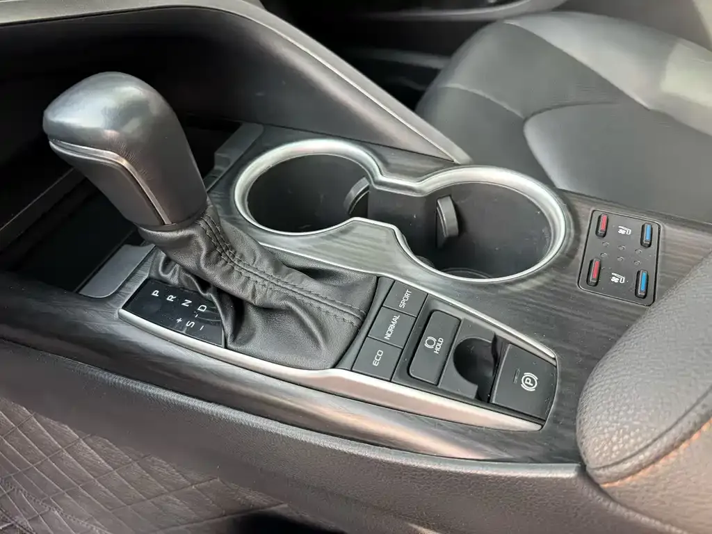 Toyota Camry 2024 из CN, фото 5