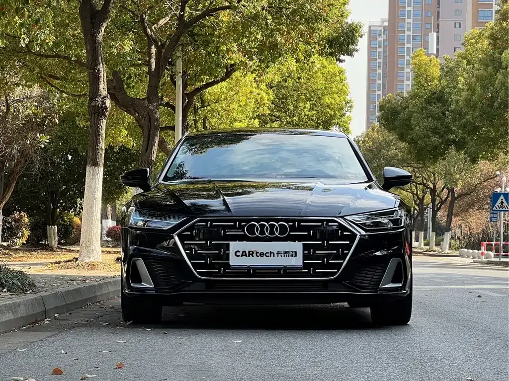 Audi A7L — фото 7