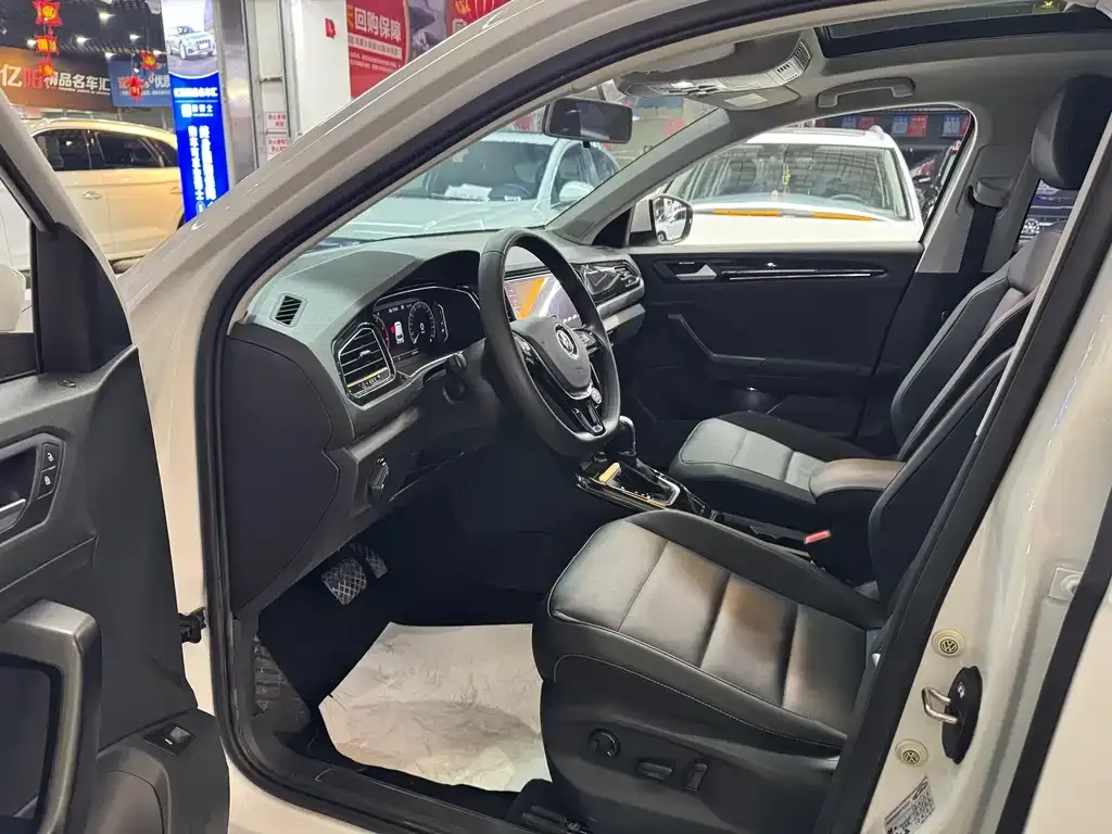 Volkswagen T-Roc 2022 из CN, фото 2