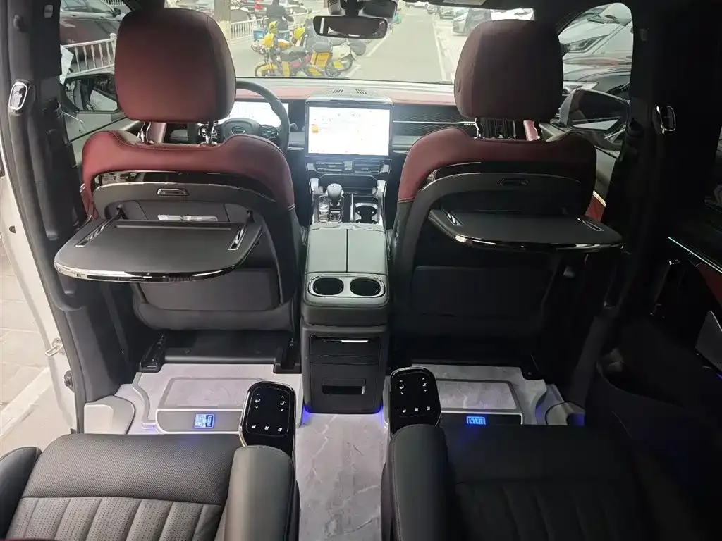 GAC Motor Trumpchi M8 — фото 3