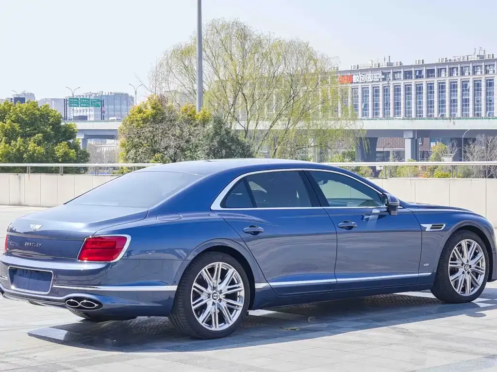 Bentley Flying Spur 2022 из CN, фото 3