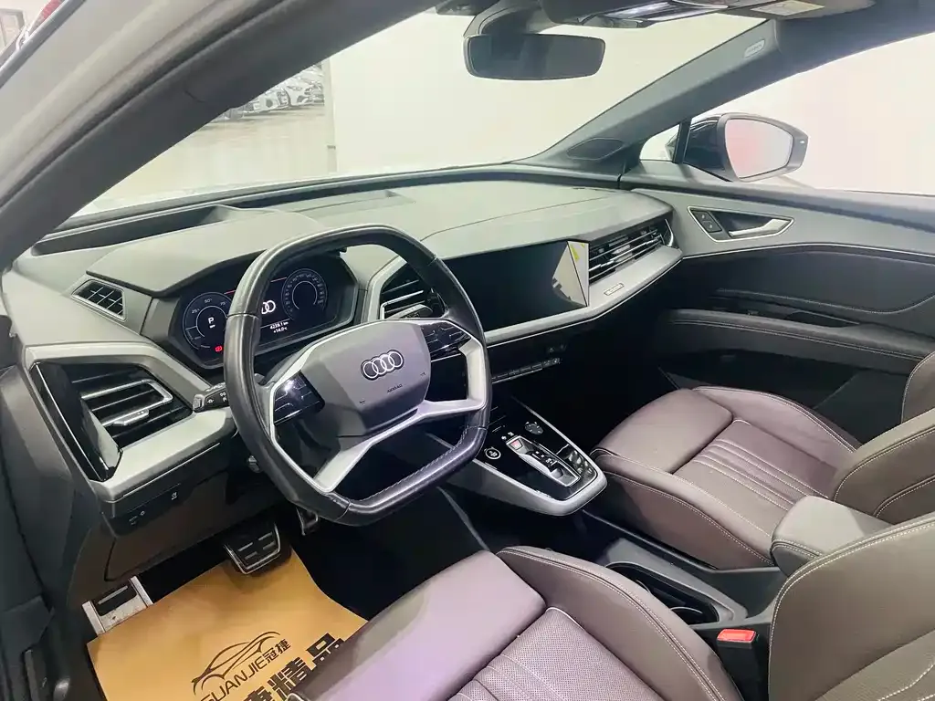 Audi Q5 e-tron 2023 из CN, фото 7
