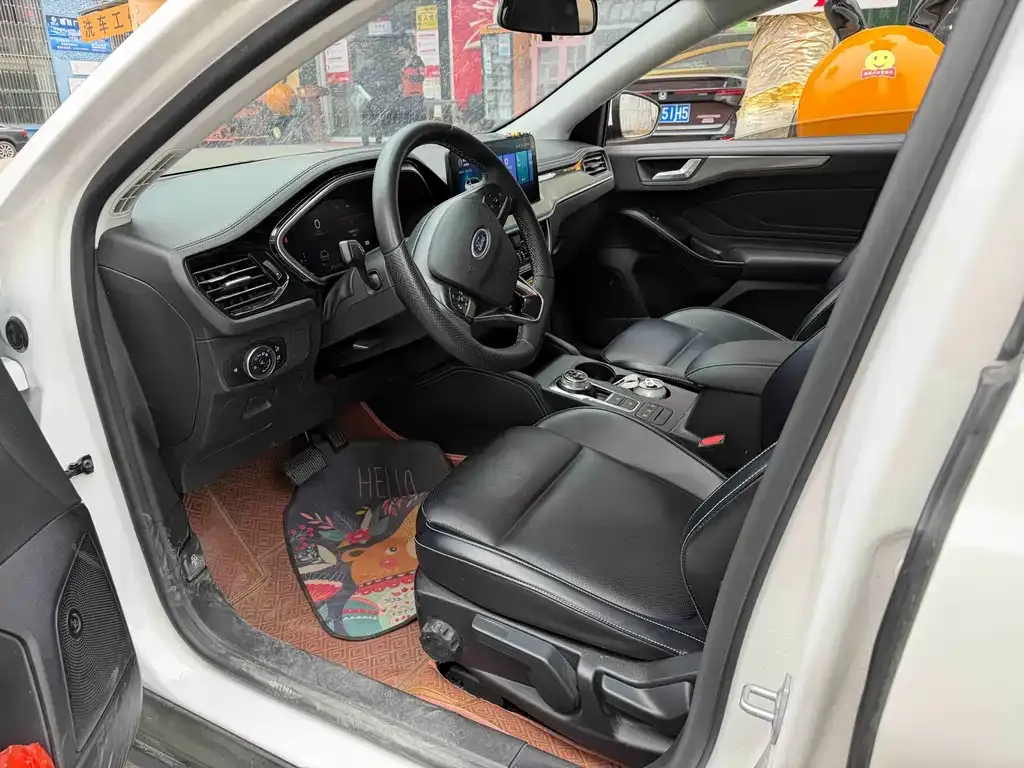 Ford Focus 2022 из CN, фото 3