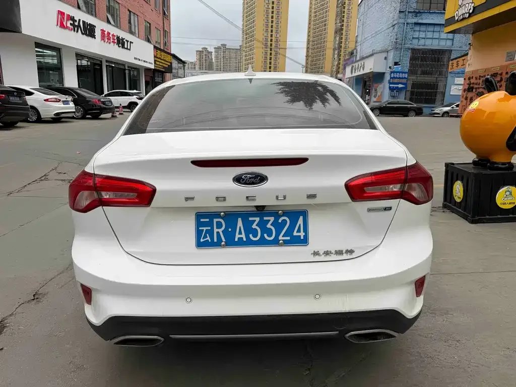 Ford Focus 2022 из CN, фото 2