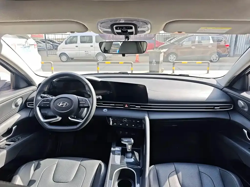 Hyundai Elantra 2022 из CN, фото 9