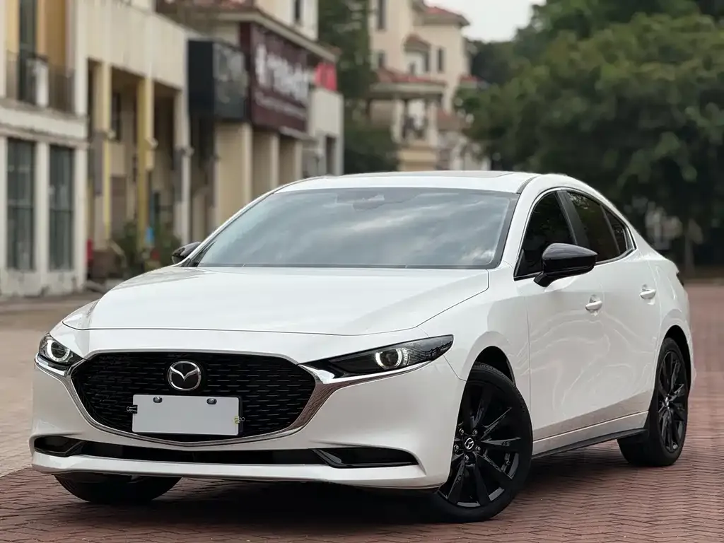 Mazda 3 Axela — фото 1