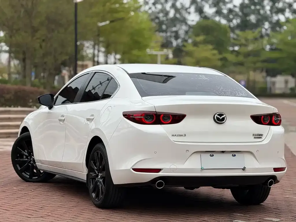 Mazda 3 Axela — фото 2