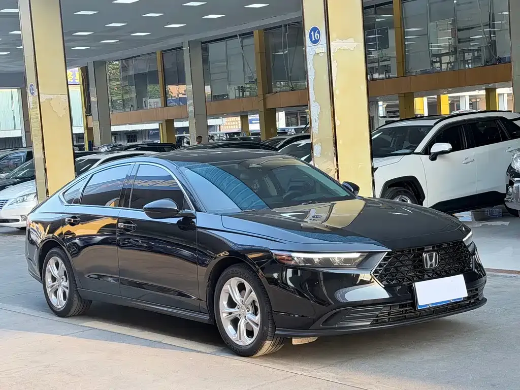 Honda Accord — фото 3
