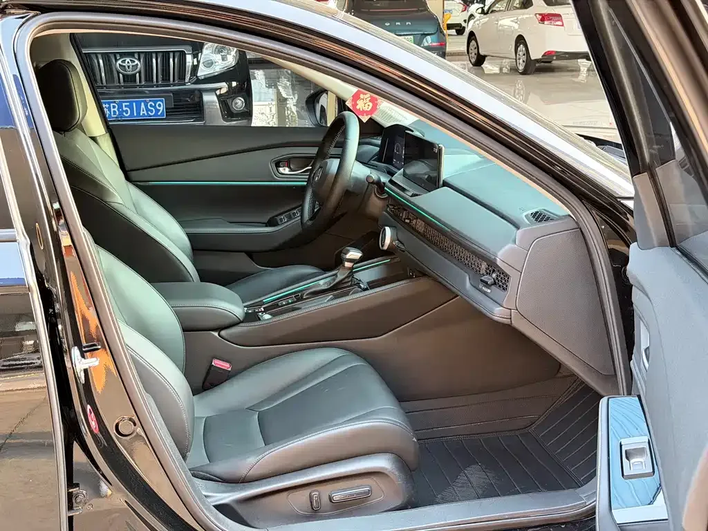 Honda Accord — фото 9