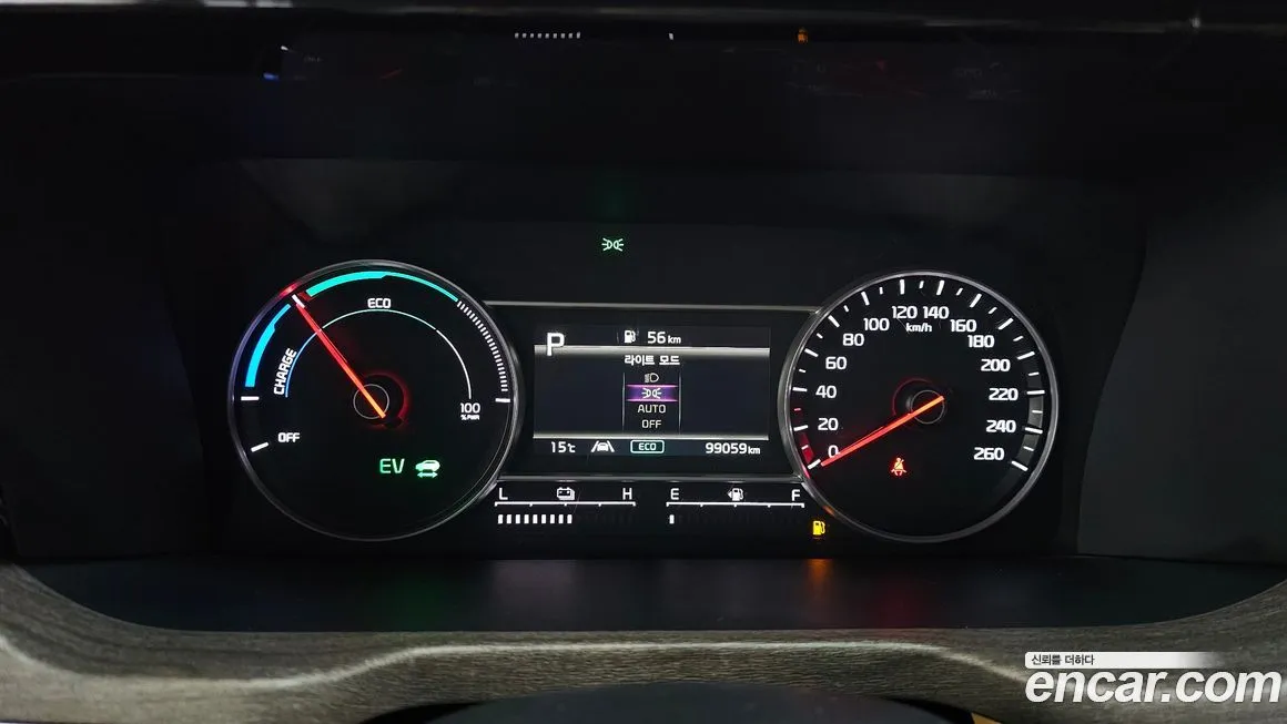 Kia Sorento — фото 5