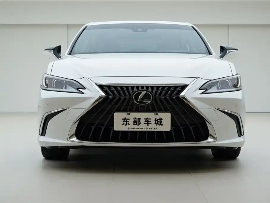 Lexus ES — фото 10