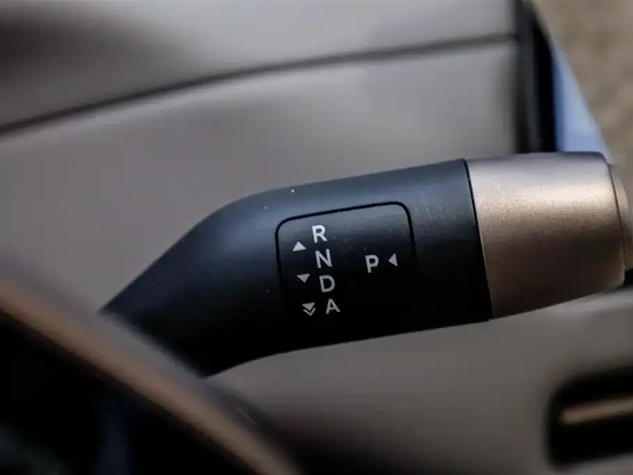 Li Auto i8 — фото 6