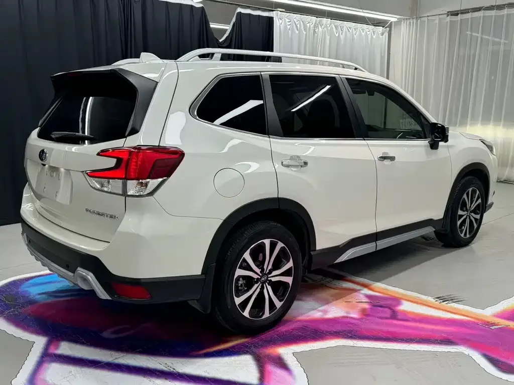 Subaru Forester — фото 10