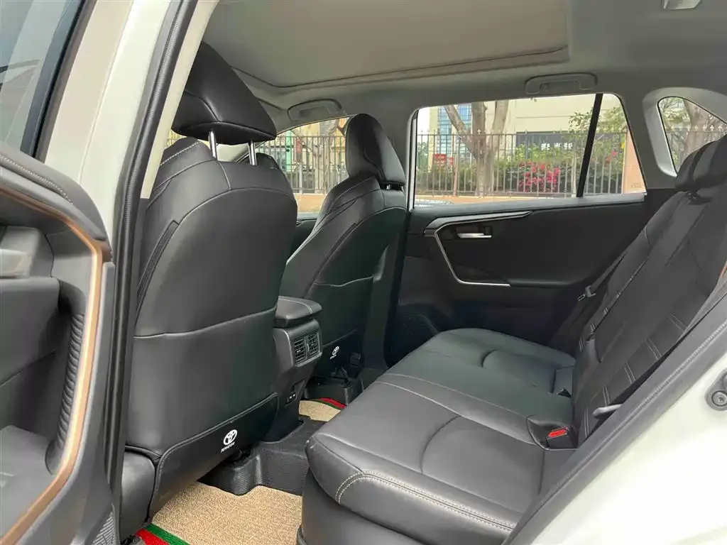 Toyota Wildlander 2025 из CN, фото 3