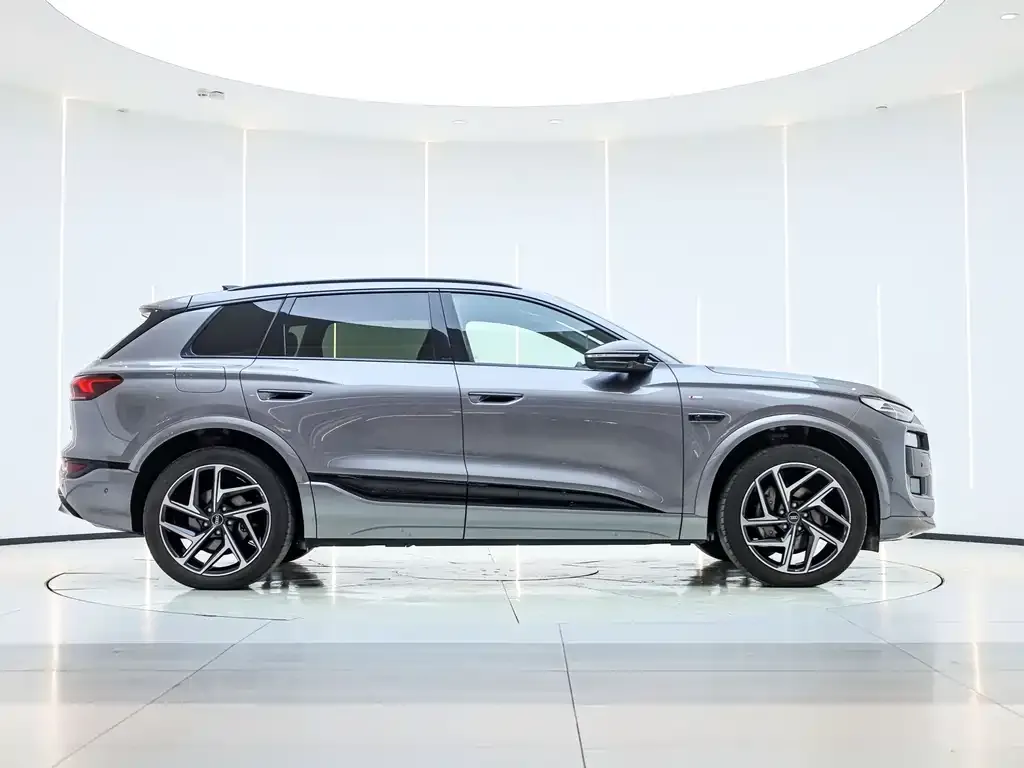 Audi Q6L e-tron — фото 5