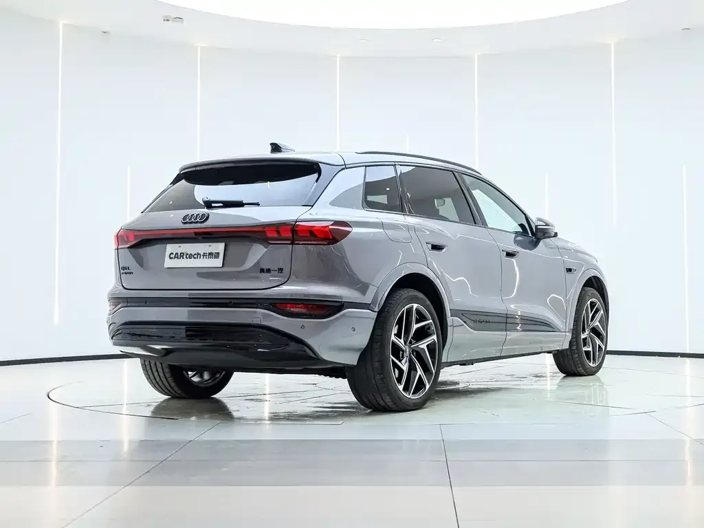 Audi Q6L e-tron — фото 8