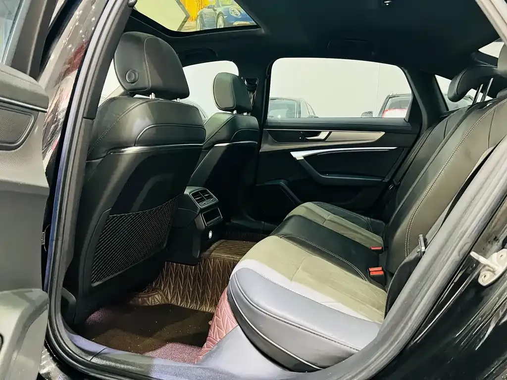 Audi A6L 2021 из CN, фото 3