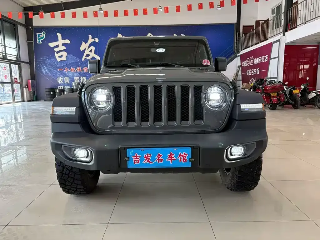 Jeep Wrangler 2023 из CN, фото 9