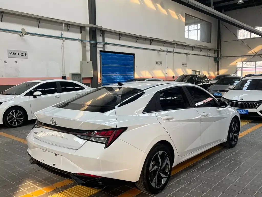 Hyundai Elantra 2021 из CN, фото 2