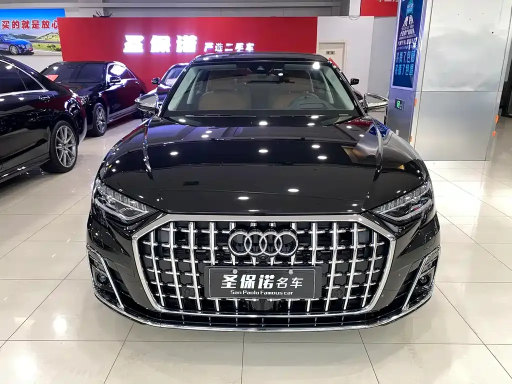 Audi A8 — фото 6