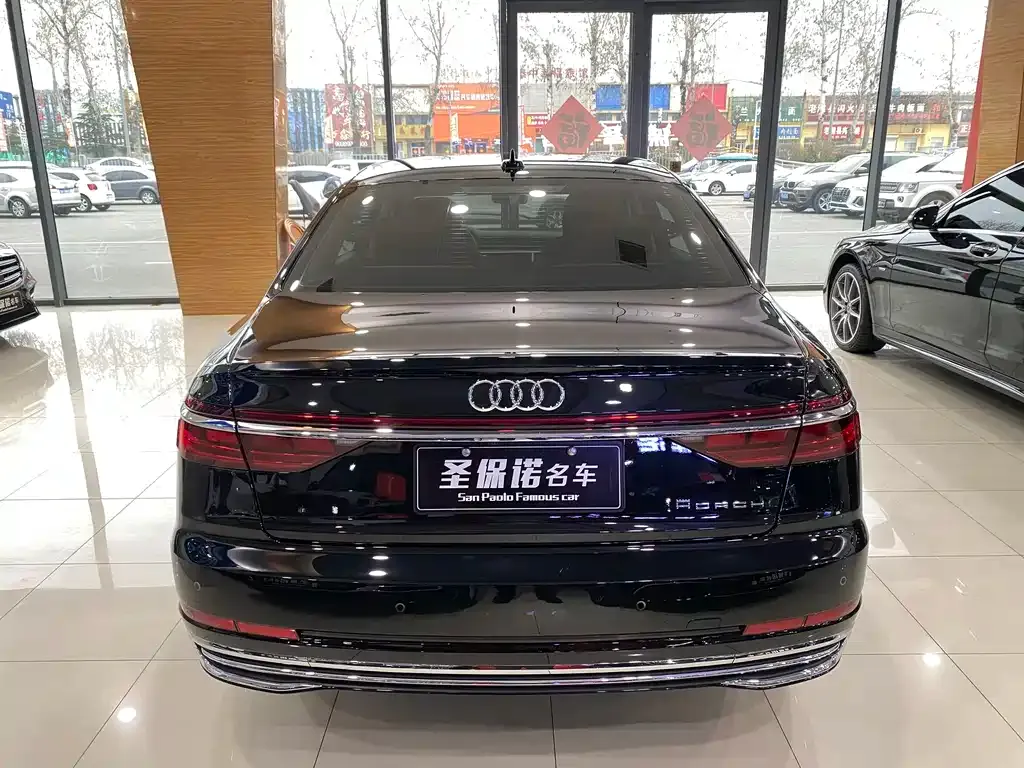 Audi A8 — фото 10