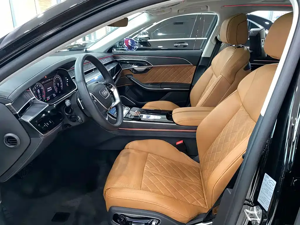 Audi A8 — фото 5