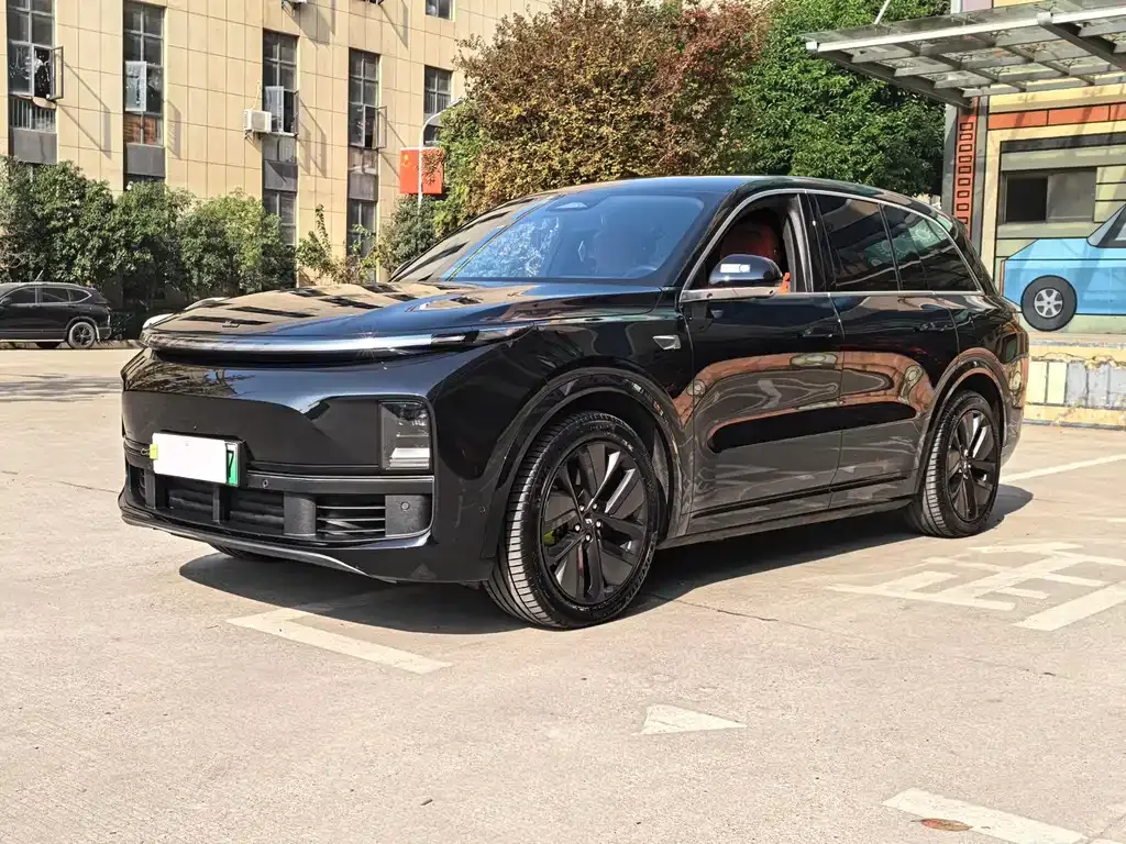 Li Auto L8