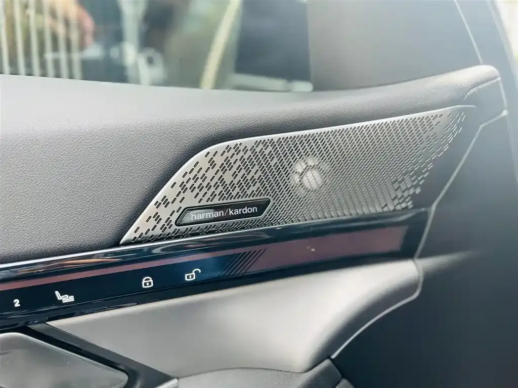 BMW i5 2024 из CN, фото 7