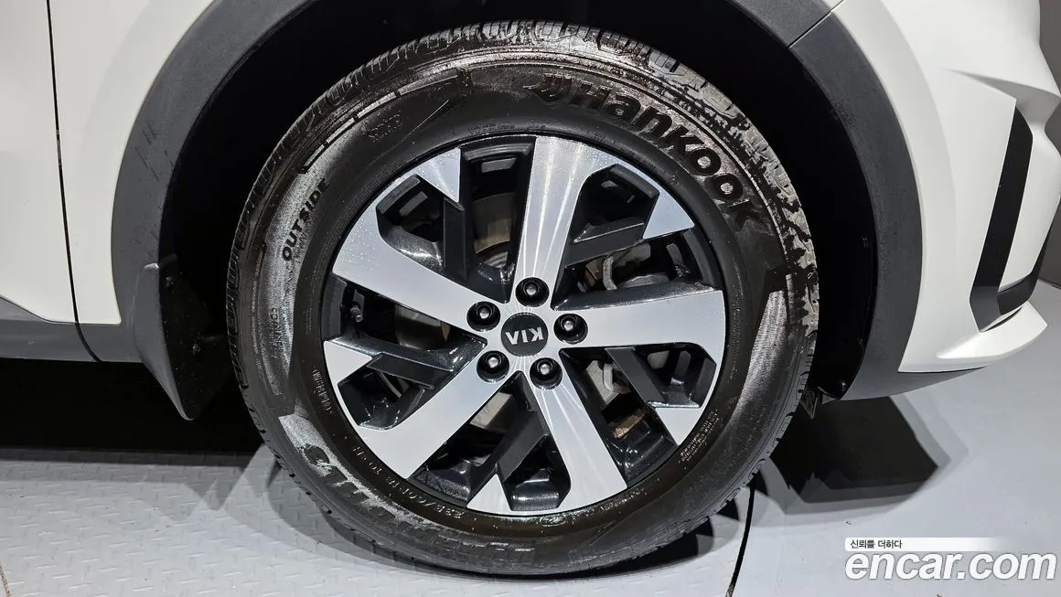 Kia Sorento — фото 9
