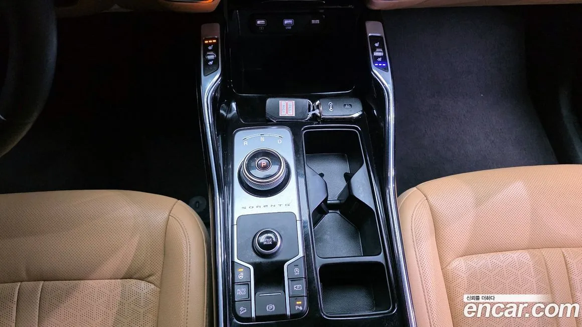 Kia Sorento — фото 10