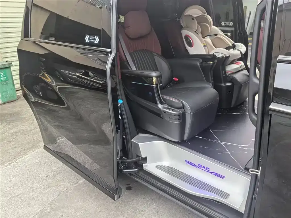 GAC Motor Trumpchi M8 — фото 9