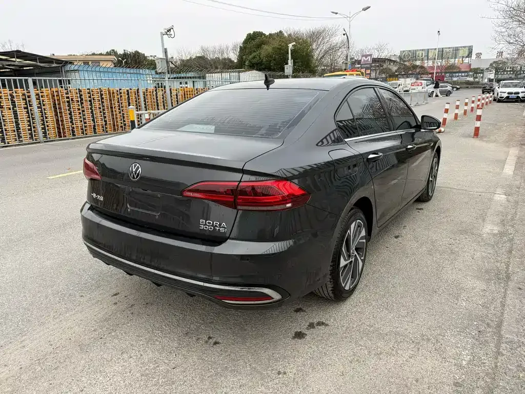 Volkswagen Bora 2023 из CN, фото 8